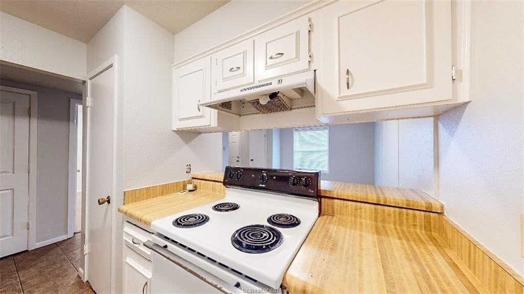 1326 Airline Dr - Photo 7 of 21