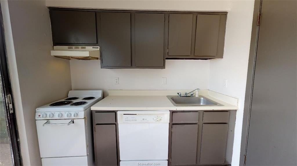 725 Peppertree Dr Apt 31 - Photo 7 of 14