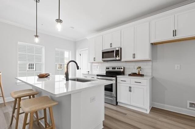 126 E 19th St - Photo 4 of 8