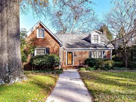 711 Mt Vernon Ave - Photo 1 of 1