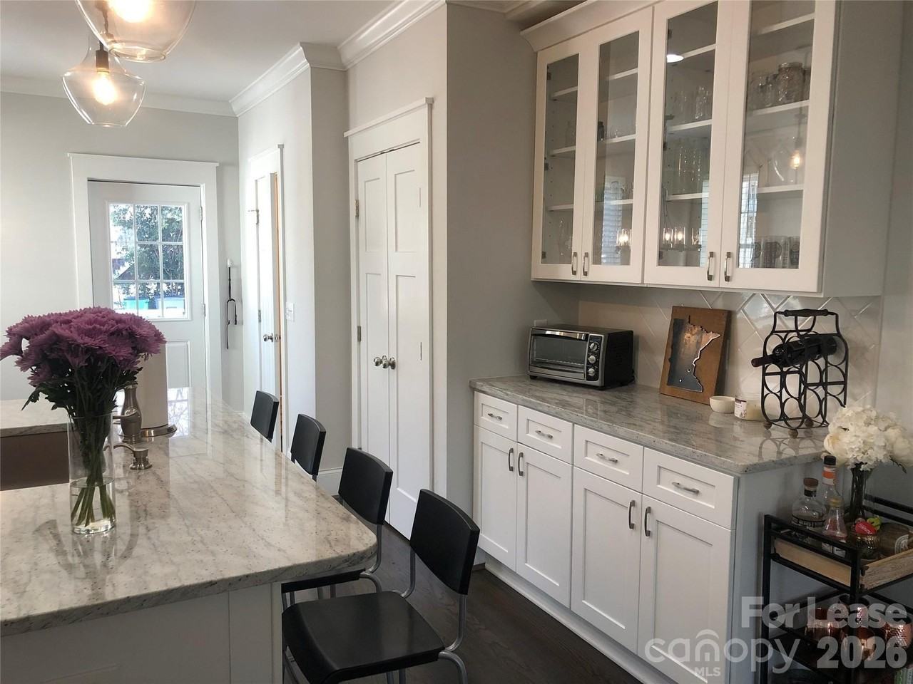 2117 Kirkwood Ave - Photo 3 of 18