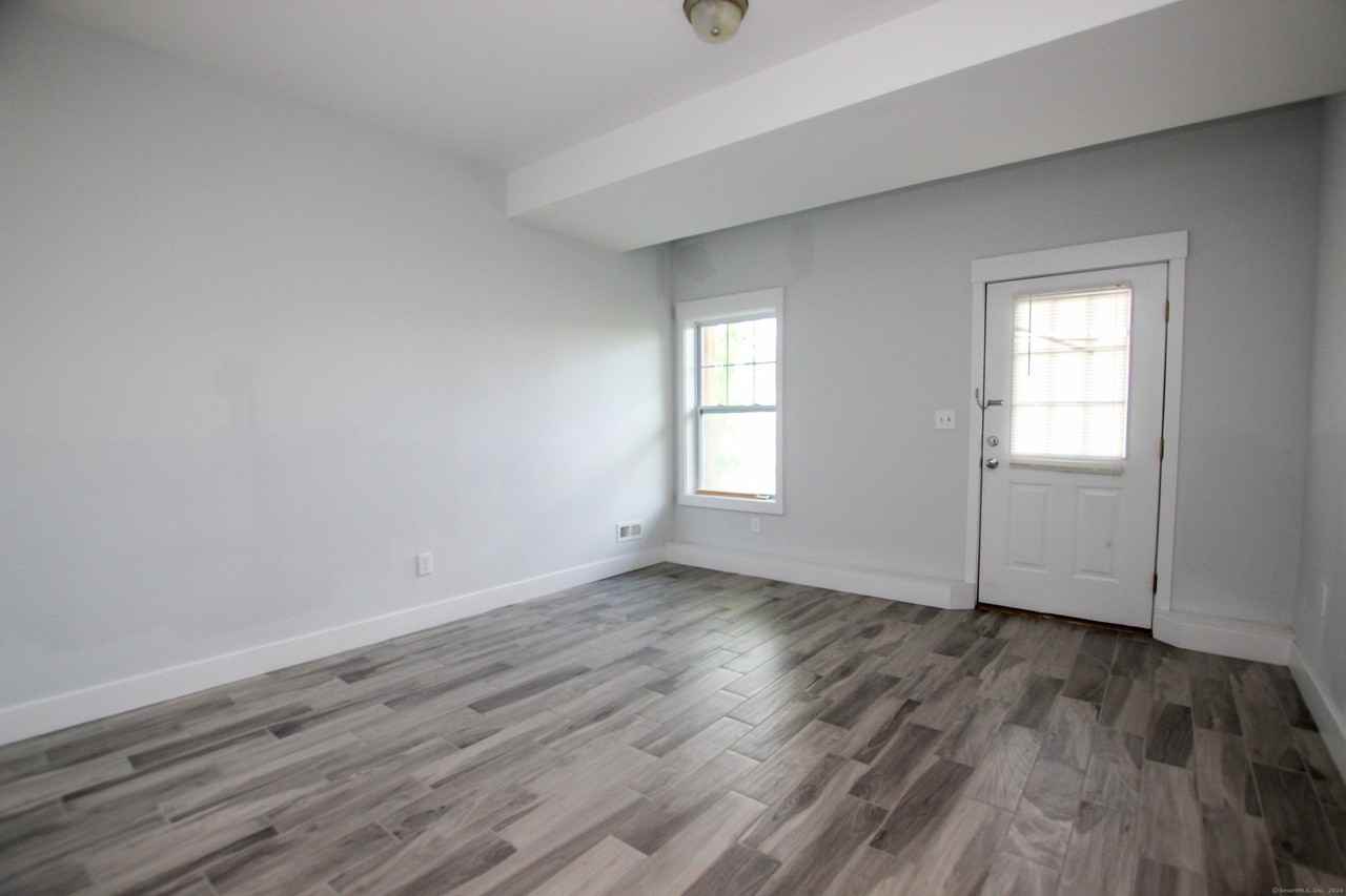 5 Laurel Hill Ct Unit 5 - Photo 4 of 14