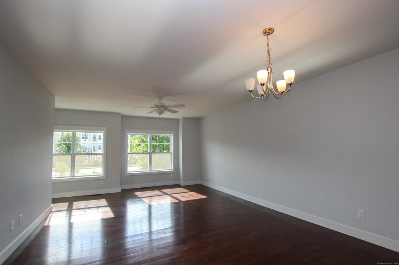 5 Laurel Hill Ct Unit 5 - Photo 7 of 14