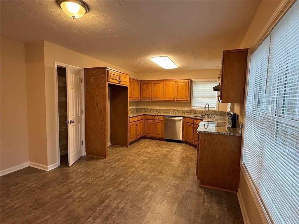 175 River North Ct - Photo 6 of 24