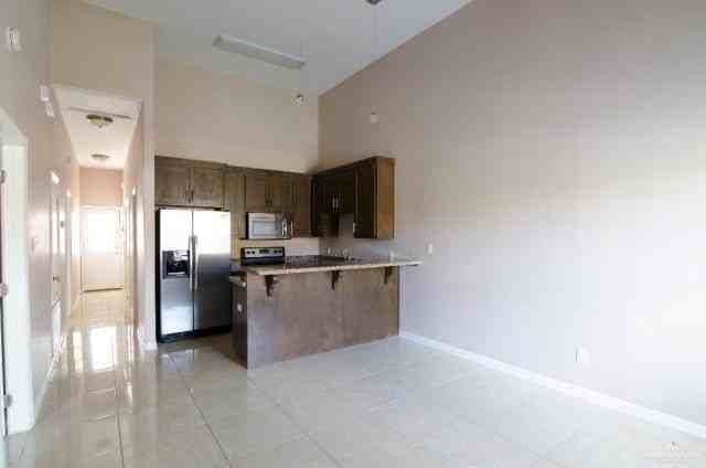 3128 Regal Dr Apt B - Photo 2 of 15