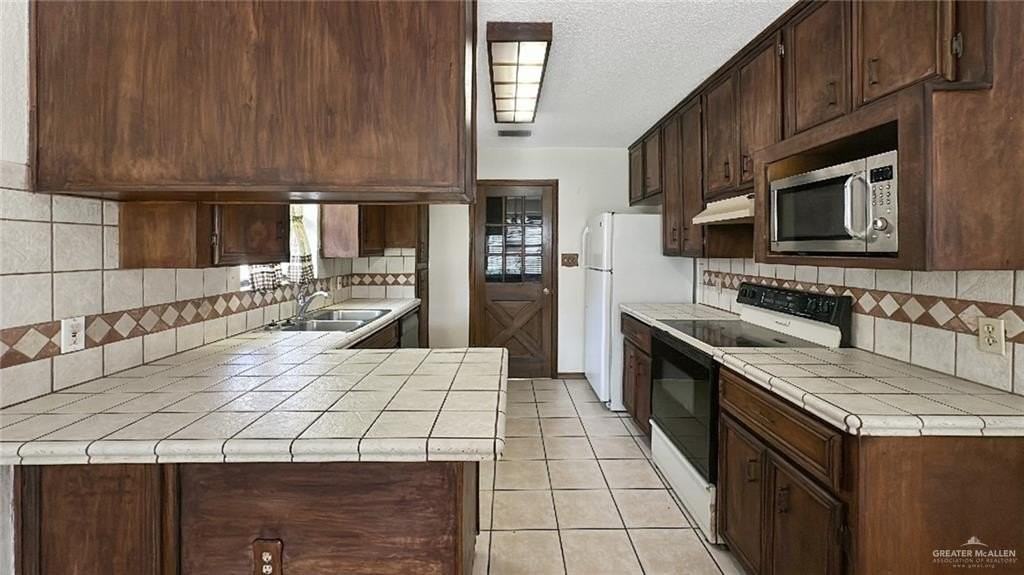 3021 Hummingbird Ave - Photo 2 of 14