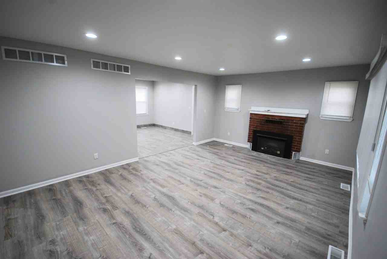 1872 Champaign Rd - Photo 6 of 25