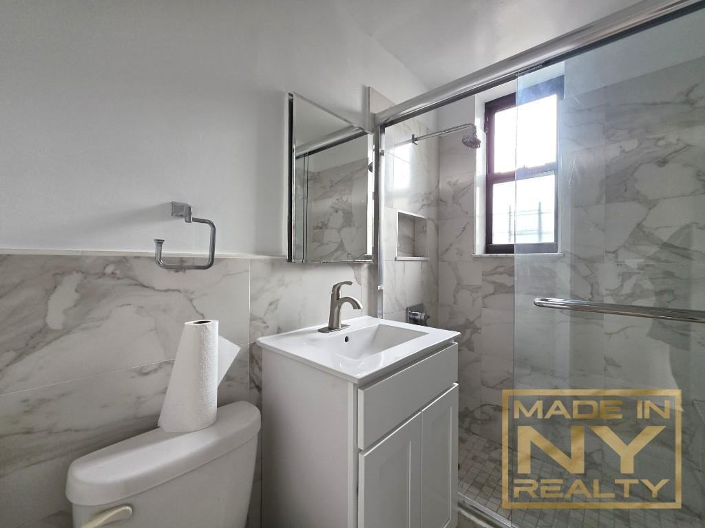 2456 44th St #A3 - Photo 5 of 7