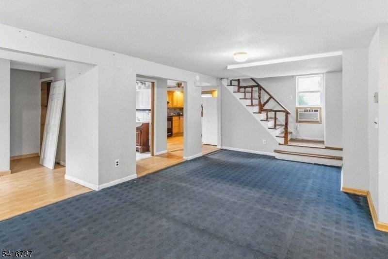 125 Minnehaha Blvd - Photo 5 of 16