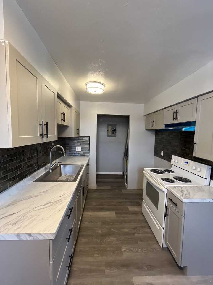 2257 Hepburn Avenue - Photo 3 of 6