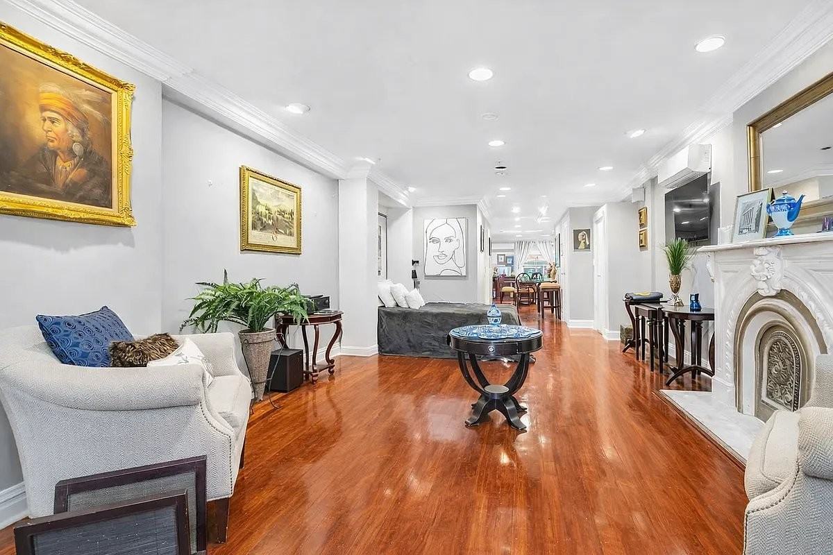 163 E 71st St #1C - Photo 2 of 7