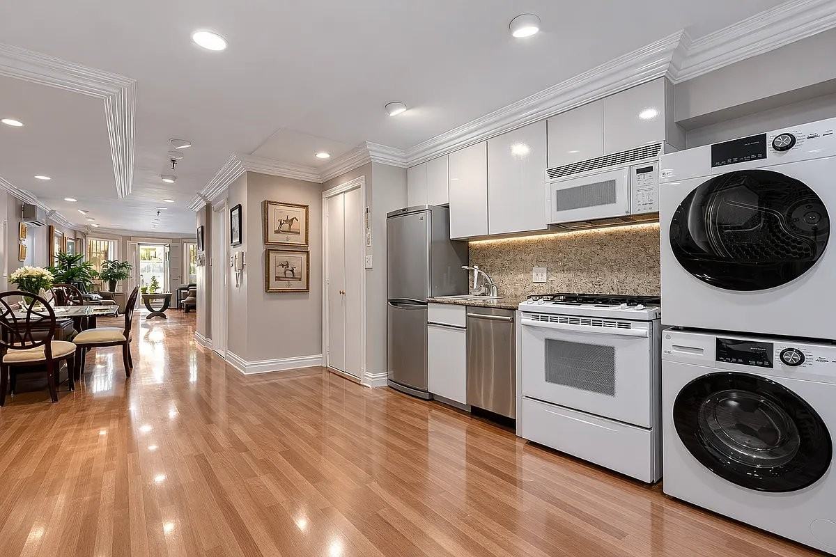 163 E 71st St #1C - Photo 5 of 7