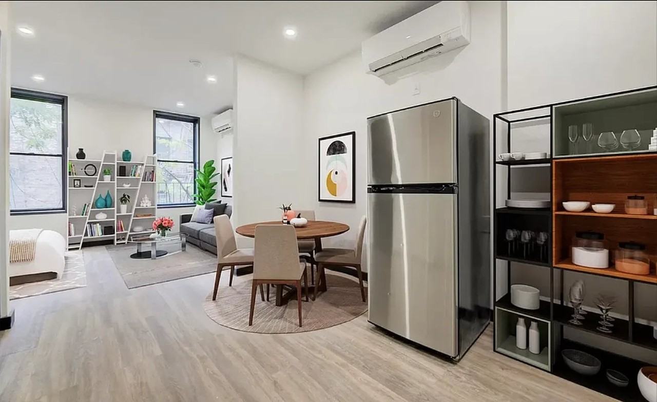 439 W 46th St #4D - Photo 2 of 6