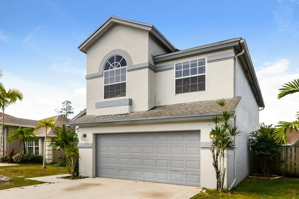 1027 Aviary Rd - Photo 4 of 16