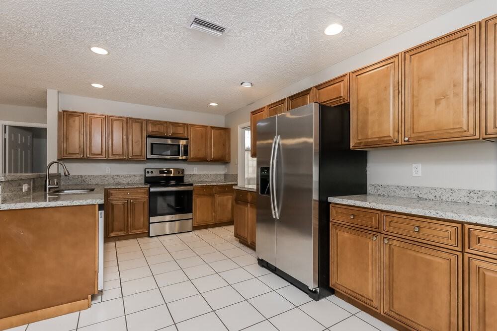 1027 Aviary Rd - Photo 6 of 16