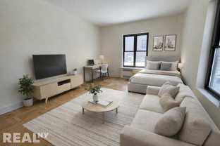 141 E 56th St #PHG00 - Photo 1 of 1