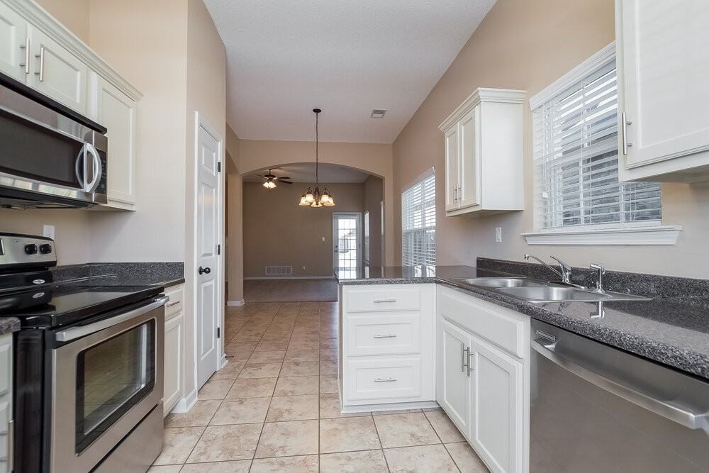 7879 Ridgedale Dr - Photo 6 of 15