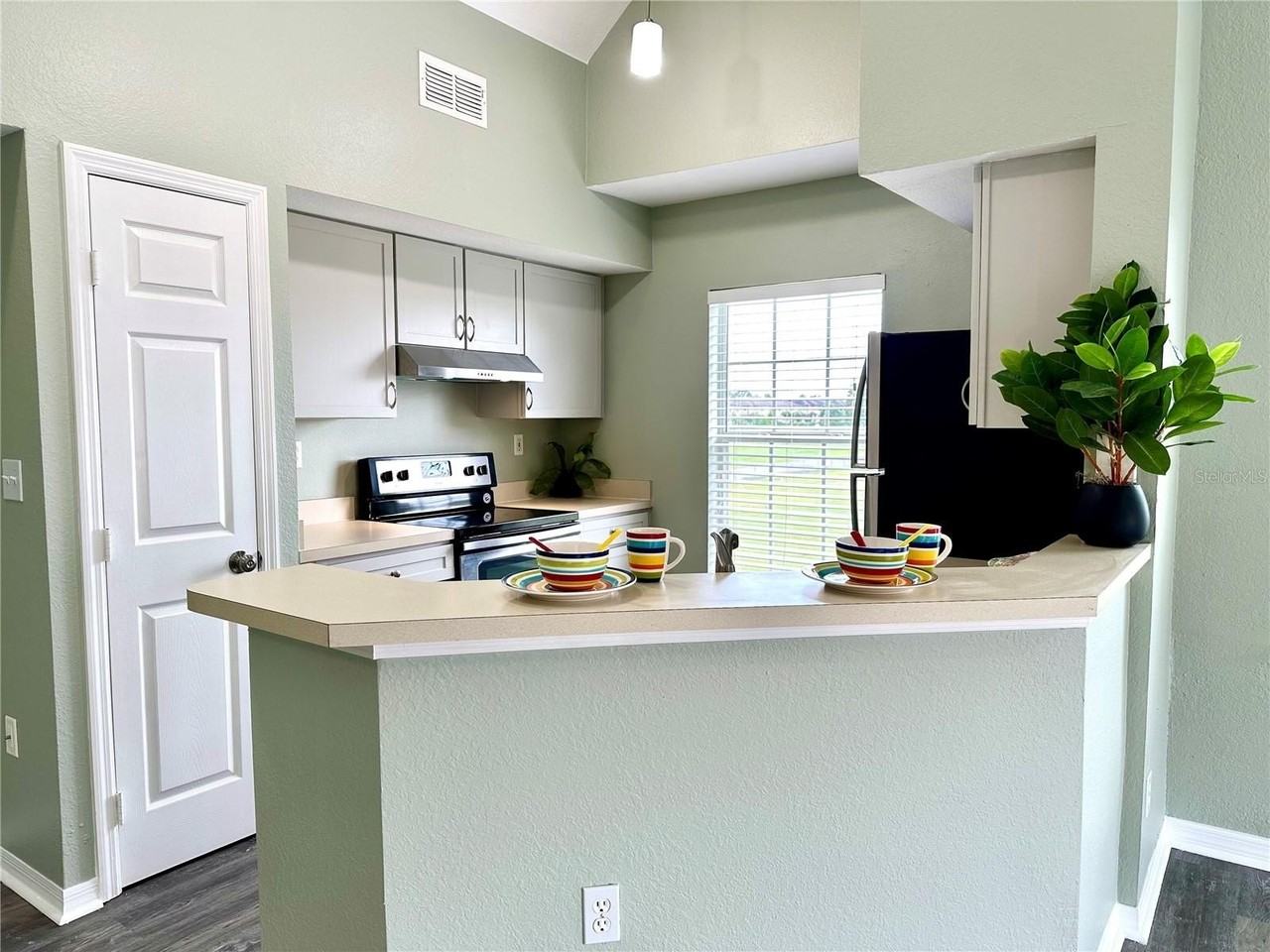 10534 White Lake Ct #10534 - Photo 2 of 27