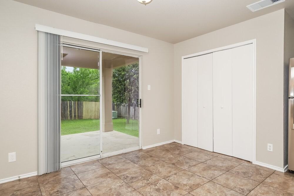 7858 Hedrick Farm - Photo 6 of 17