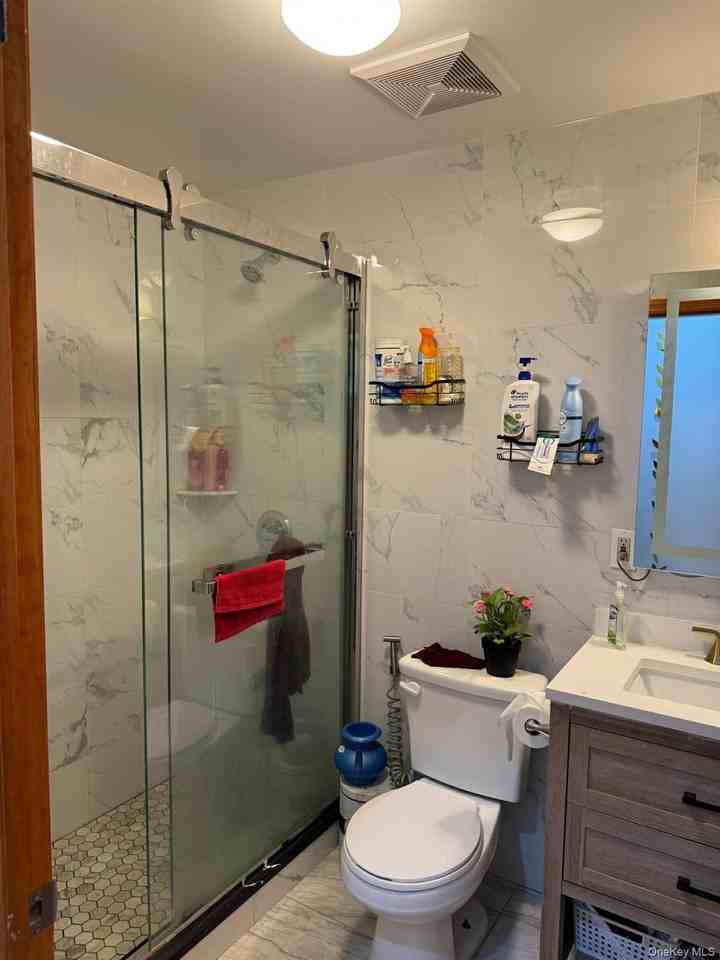 9001 184th Pl - Photo 3 of 4