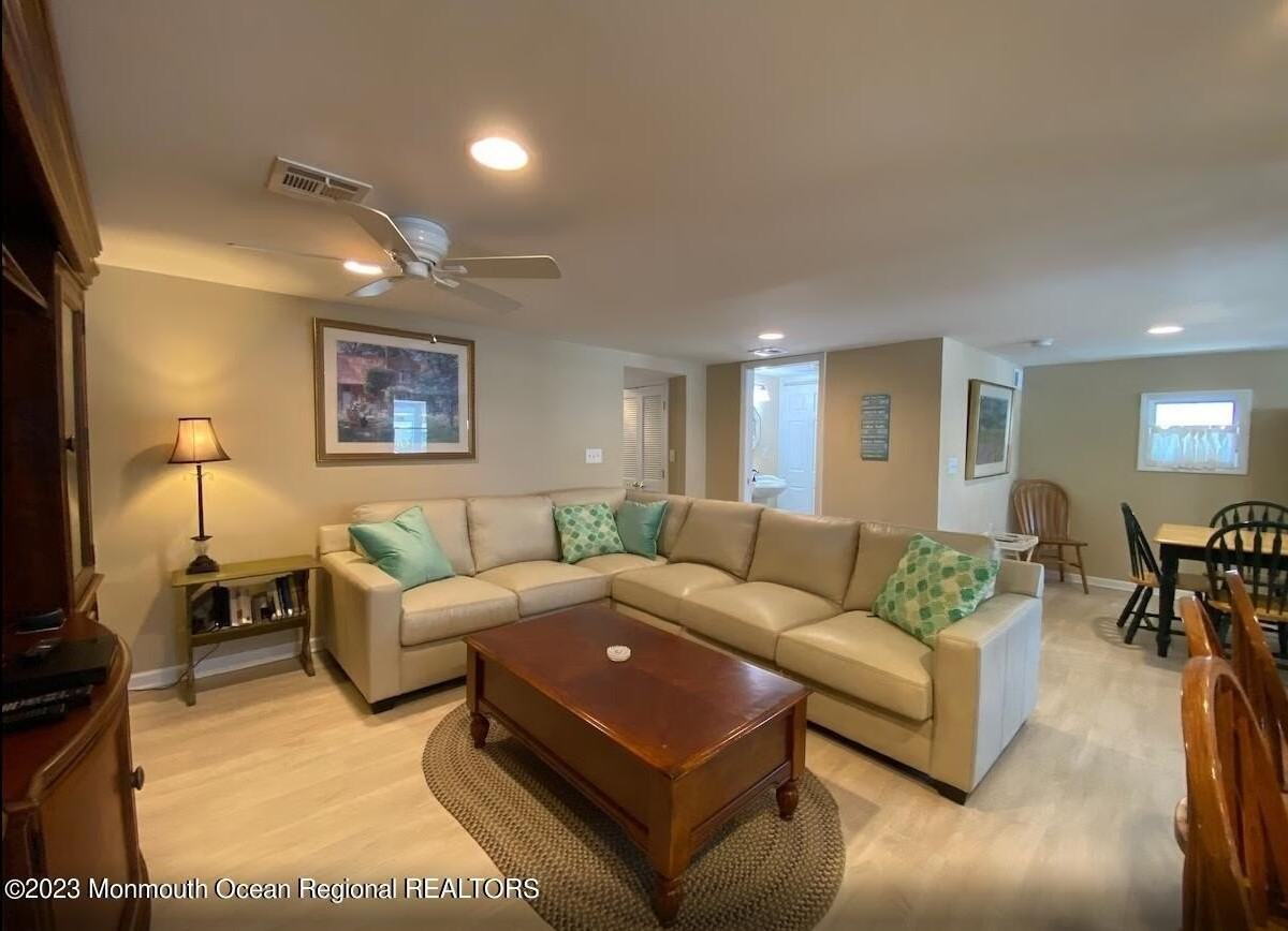 17 Sampson Avenue unit: Lower - Photo 7 of 15