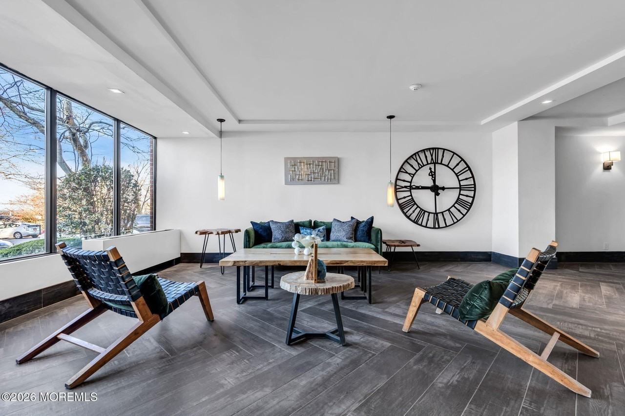 10 Ocean Blvd Apt 10e - Photo 5 of 42