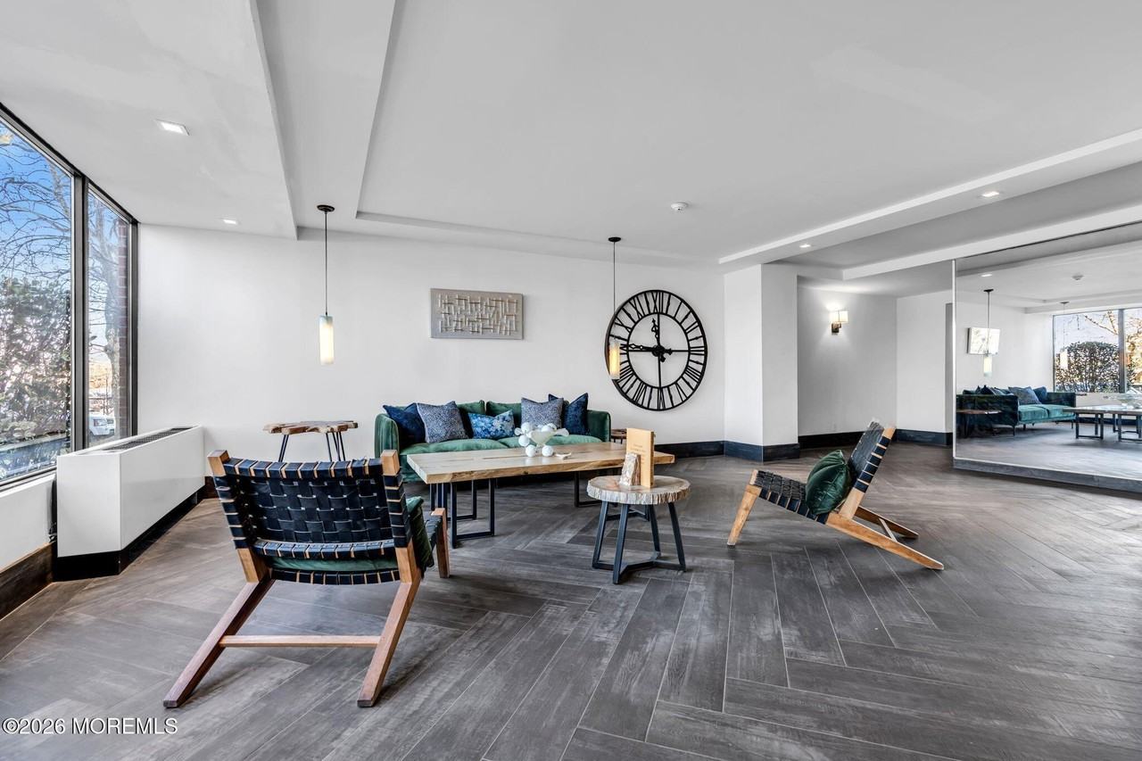 10 Ocean Blvd Apt 10e - Photo 6 of 42