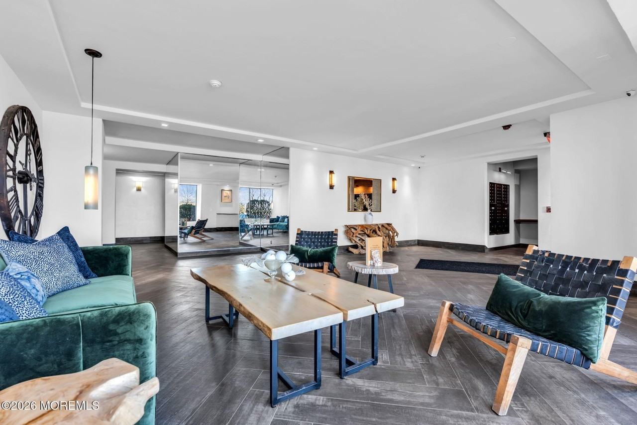 10 Ocean Blvd Apt 10e - Photo 7 of 42