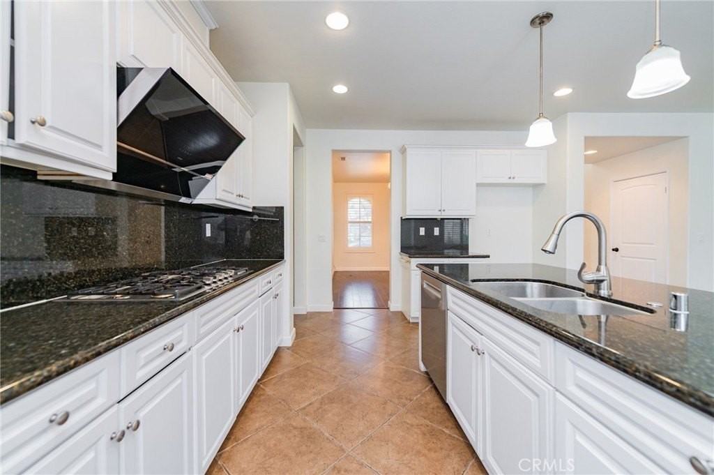 5774 Meeker Dr - Photo 2 of 48