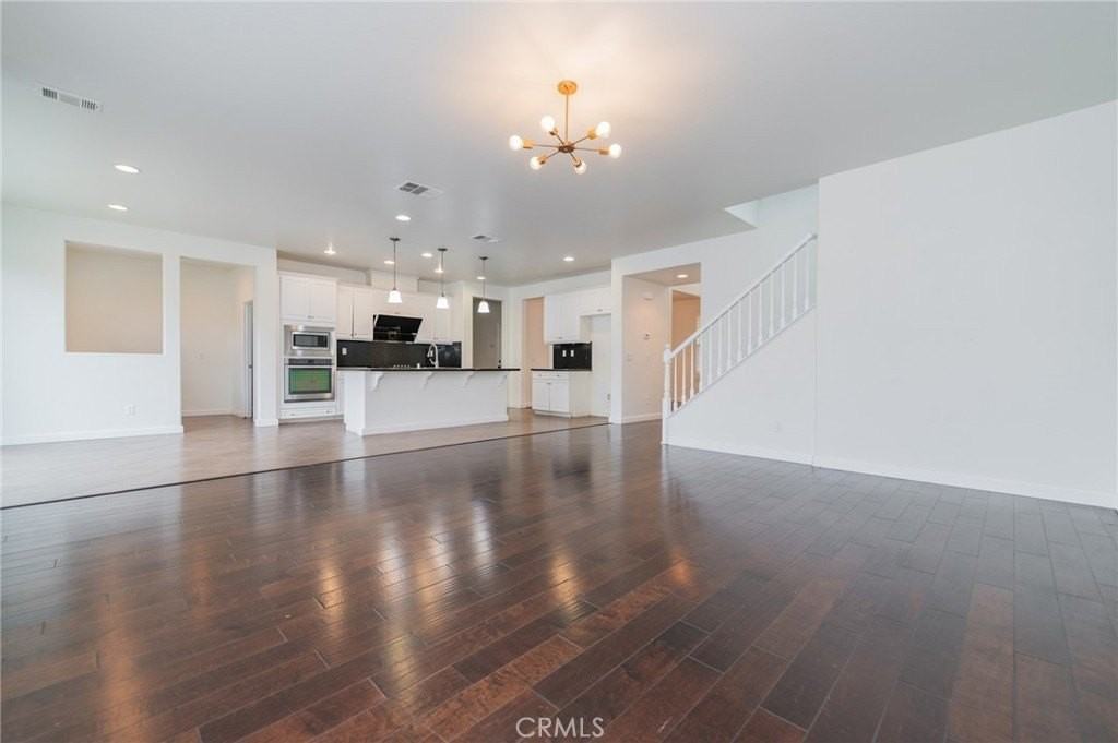 5774 Meeker Dr - Photo 4 of 48