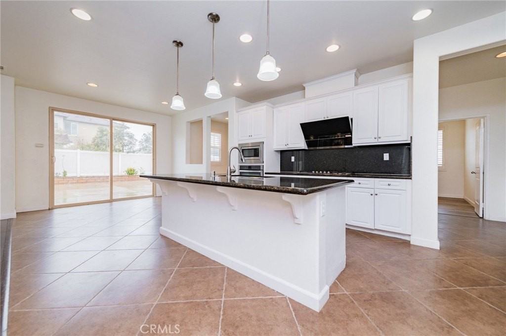 5774 Meeker Dr - Photo 6 of 48