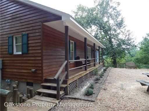 562 Southside Ln - Photo 2 of 13