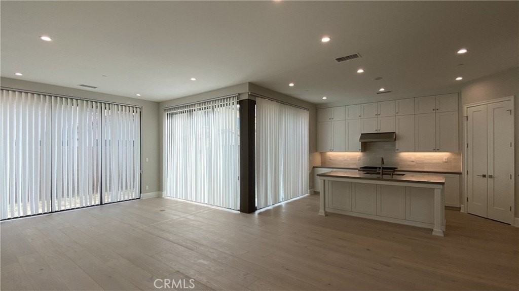 218 Fiore - Photo 5 of 30