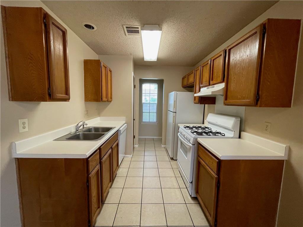 8117A W Gate Blvd #A - Photo 4 of 21