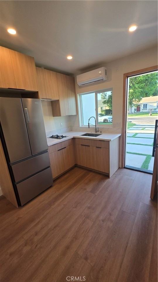 22732 Mariano St #1-2 - Photo 4 of 10