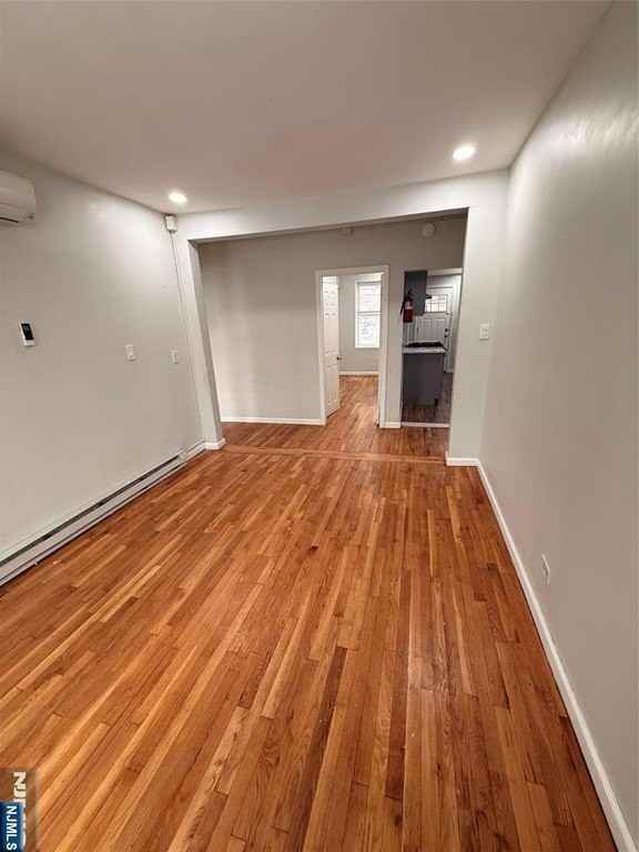 262 Undercliff Ave - Photo 2 of 18