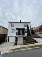 featured image of 256 Coolidge Ave