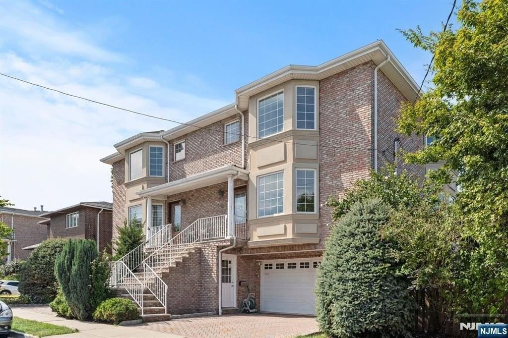 48 E Central Blvd - Photo 2 of 41