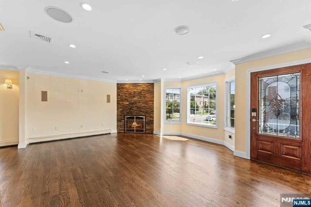 48 E Central Blvd - Photo 6 of 41