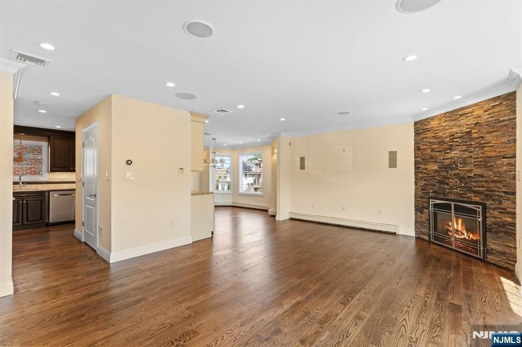 48 E Central Blvd - Photo 7 of 41