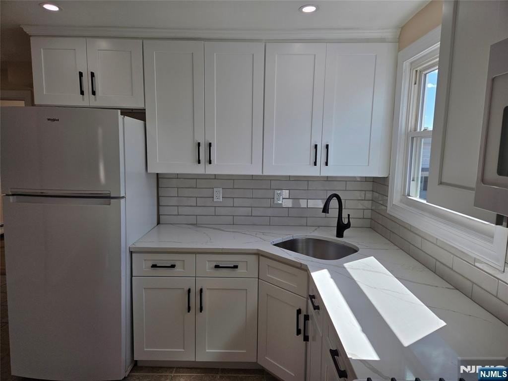 14 Chestnut St 2nd Fl - Photo 4 of 11