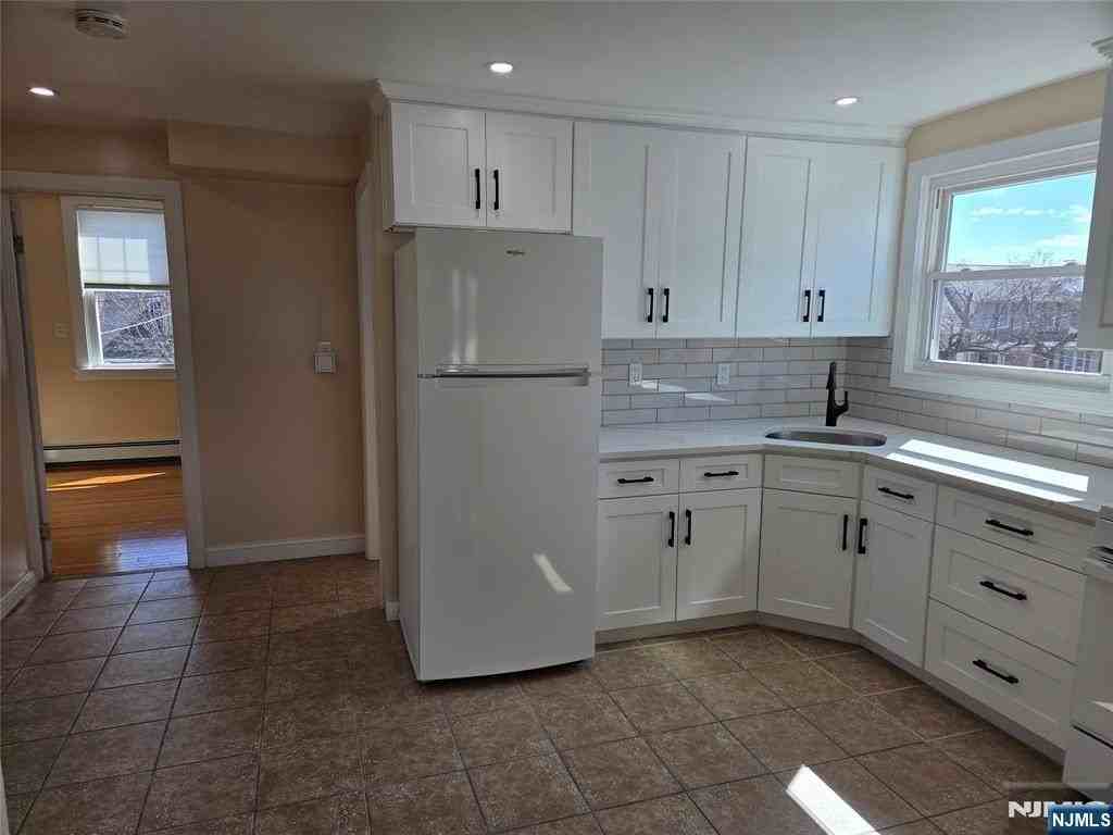 14 Chestnut St 2nd Fl - Photo 6 of 11