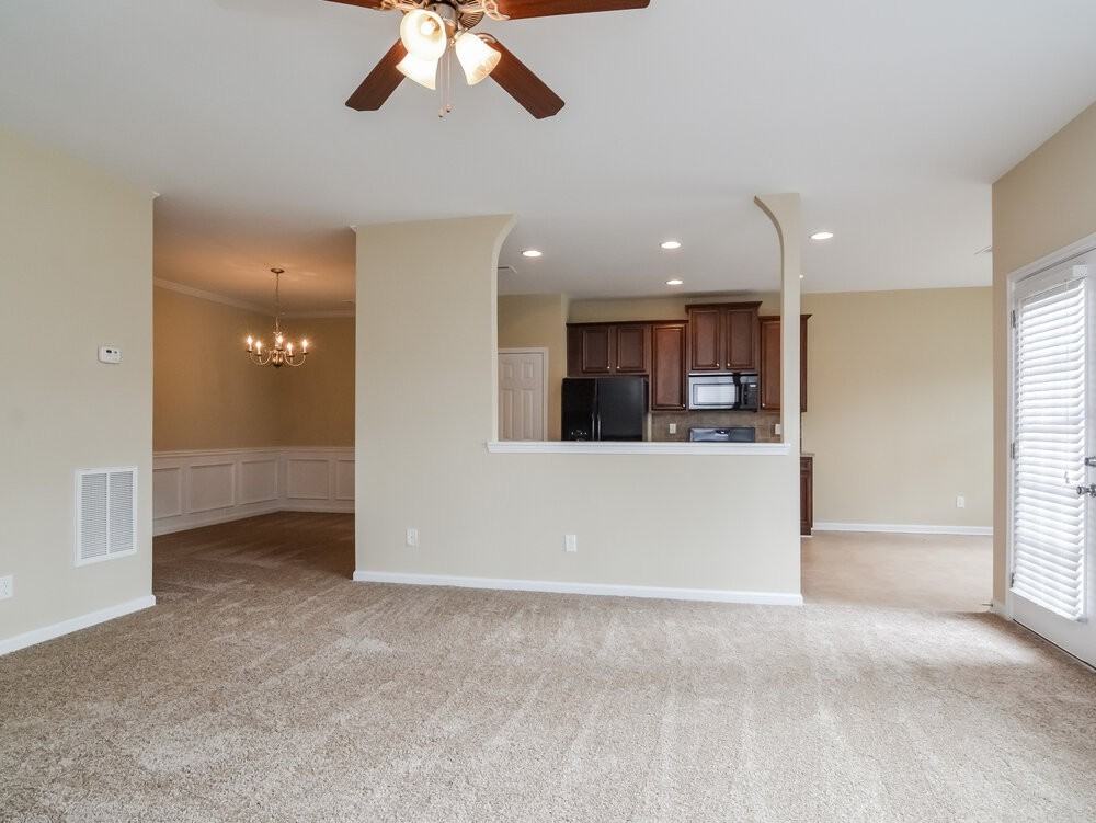 180 Stephens Mill Dr - Photo 2 of 15