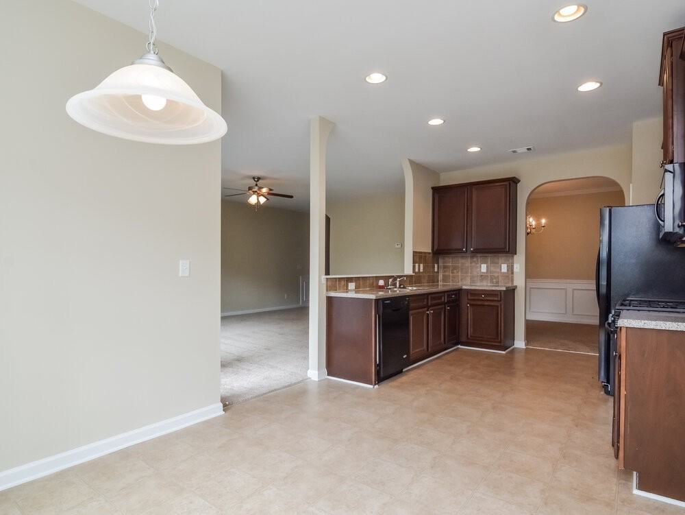 180 Stephens Mill Dr - Photo 5 of 15