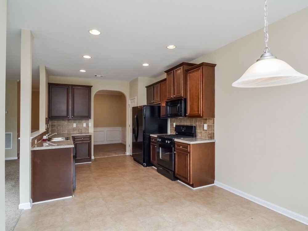 180 Stephens Mill Dr - Photo 7 of 15