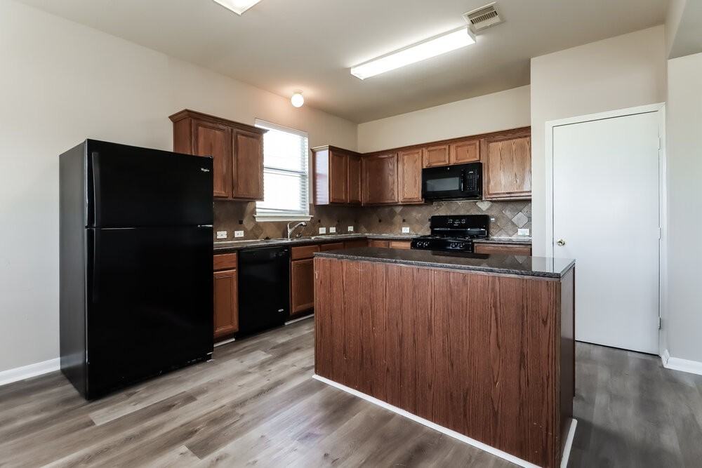 19107 Remington Grove Ct - Photo 7 of 16