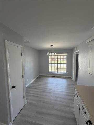 622 N Gum St - Photo 2 of 9
