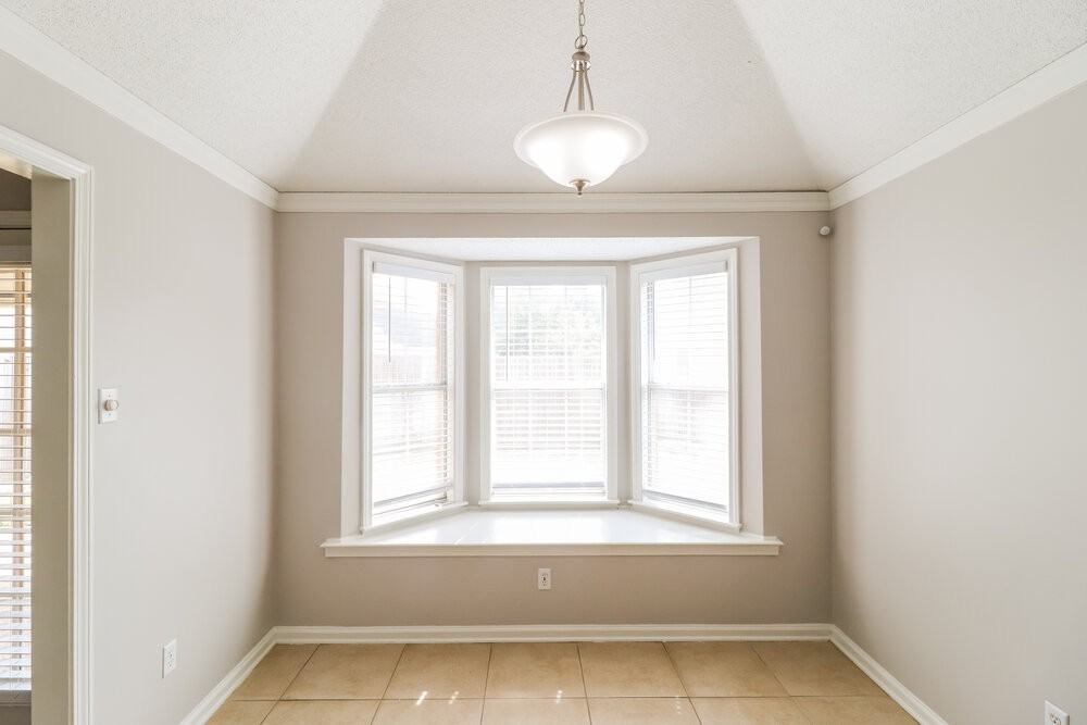 10029 Woodland Grove Dr - Photo 6 of 16