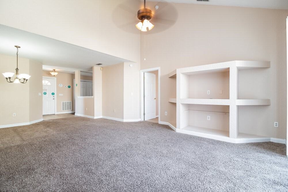 831 Cave Hollow Ln - Photo 4 of 16