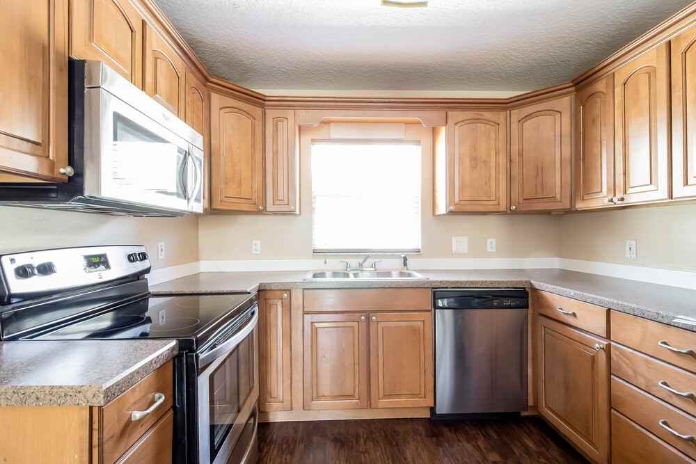 831 Cave Hollow Ln - Photo 6 of 16